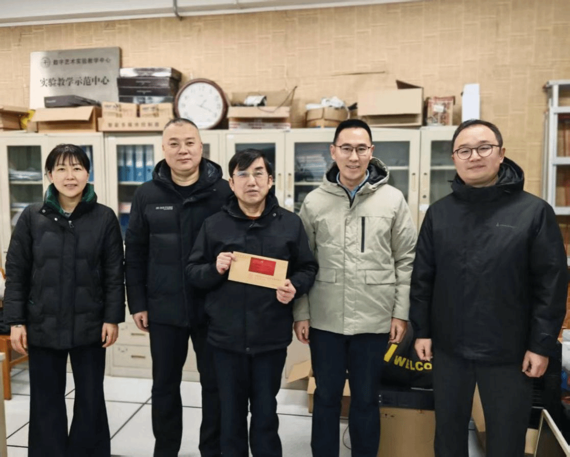 情暖新春，关怀入心——williamhill英国开展2026 年春节期间走访慰问党员活动